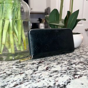 Louis Vuitton Zippy Wallet - Vernis Dark Green